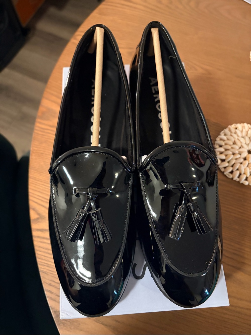 AEROSOLES Black Patent Tassel Loafers - Women's Glossy Slip-Ons